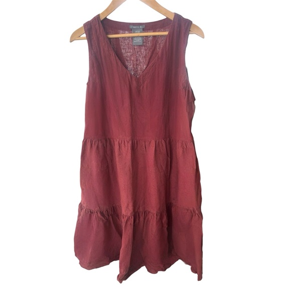 Matty M Burgundy Linen Tiered Mini Dress - Picture 2 of 4